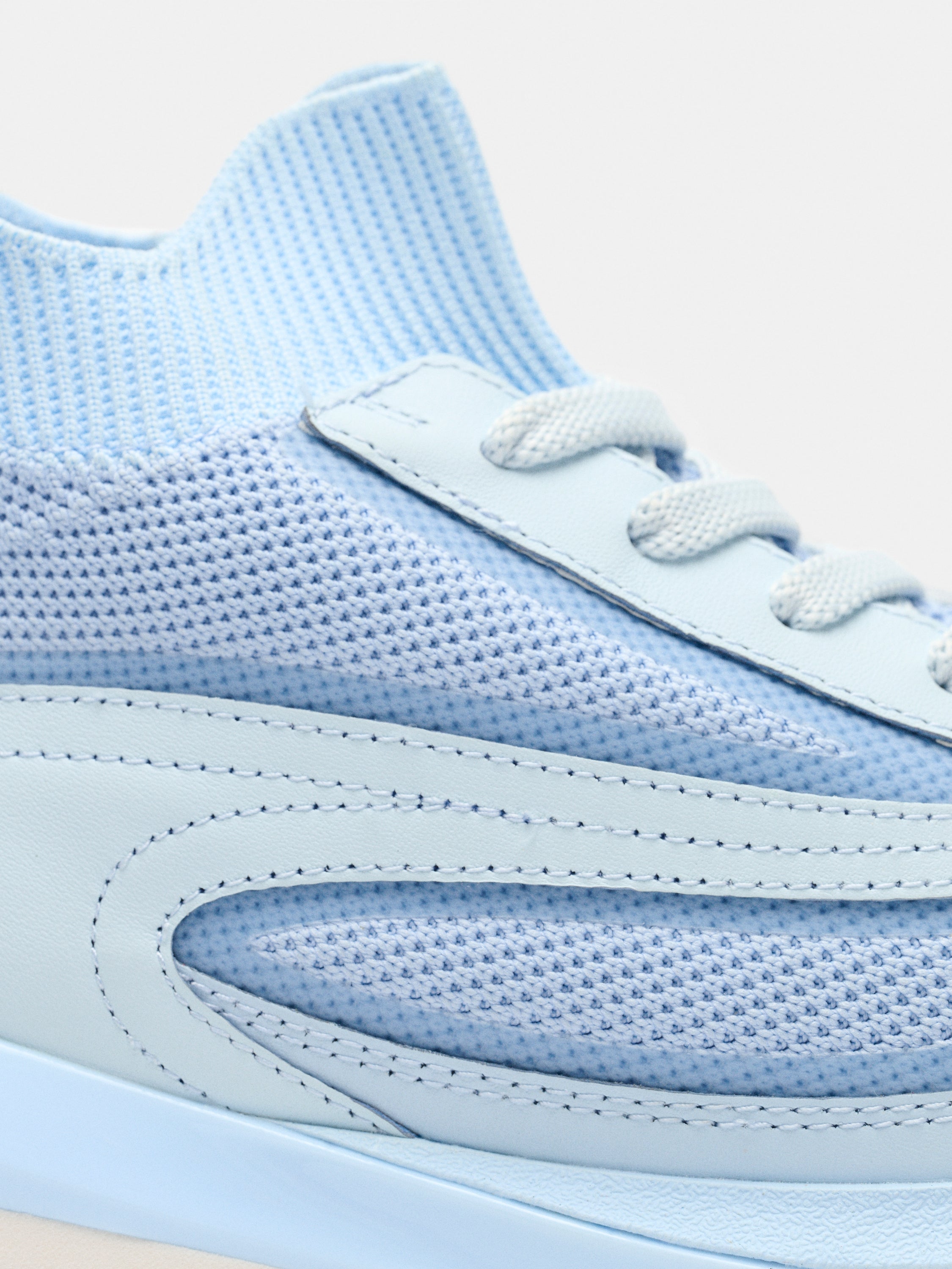 SEVEN FLYKNIT RUNNER LIGHT BLUE