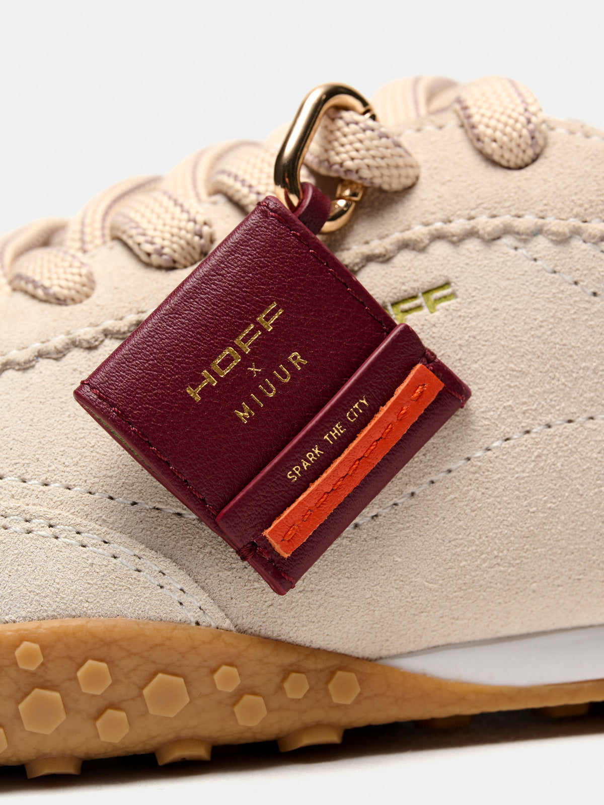 Strike a Match Leder-Charm