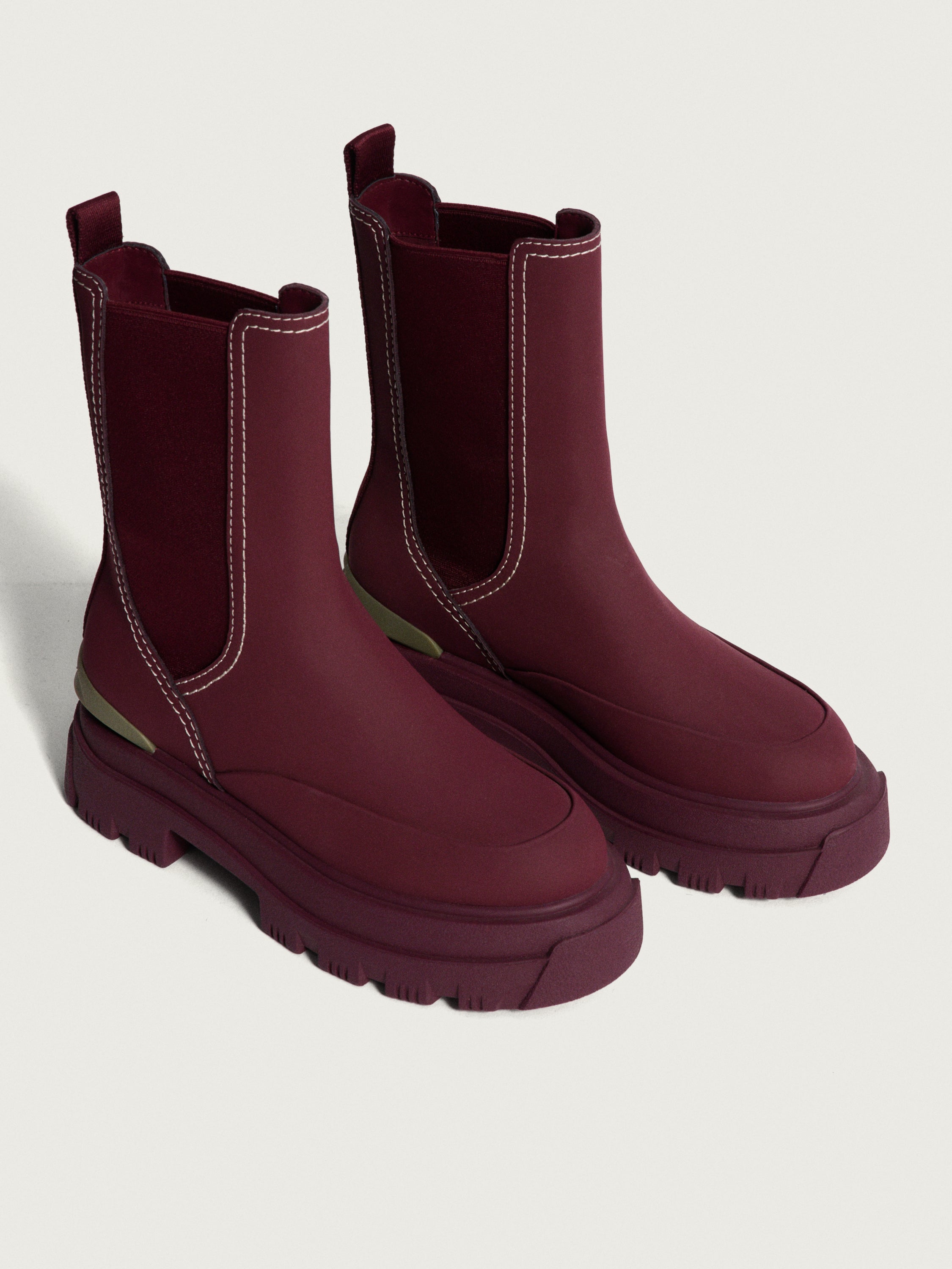 LAKE BORDEAUX STIEFEL