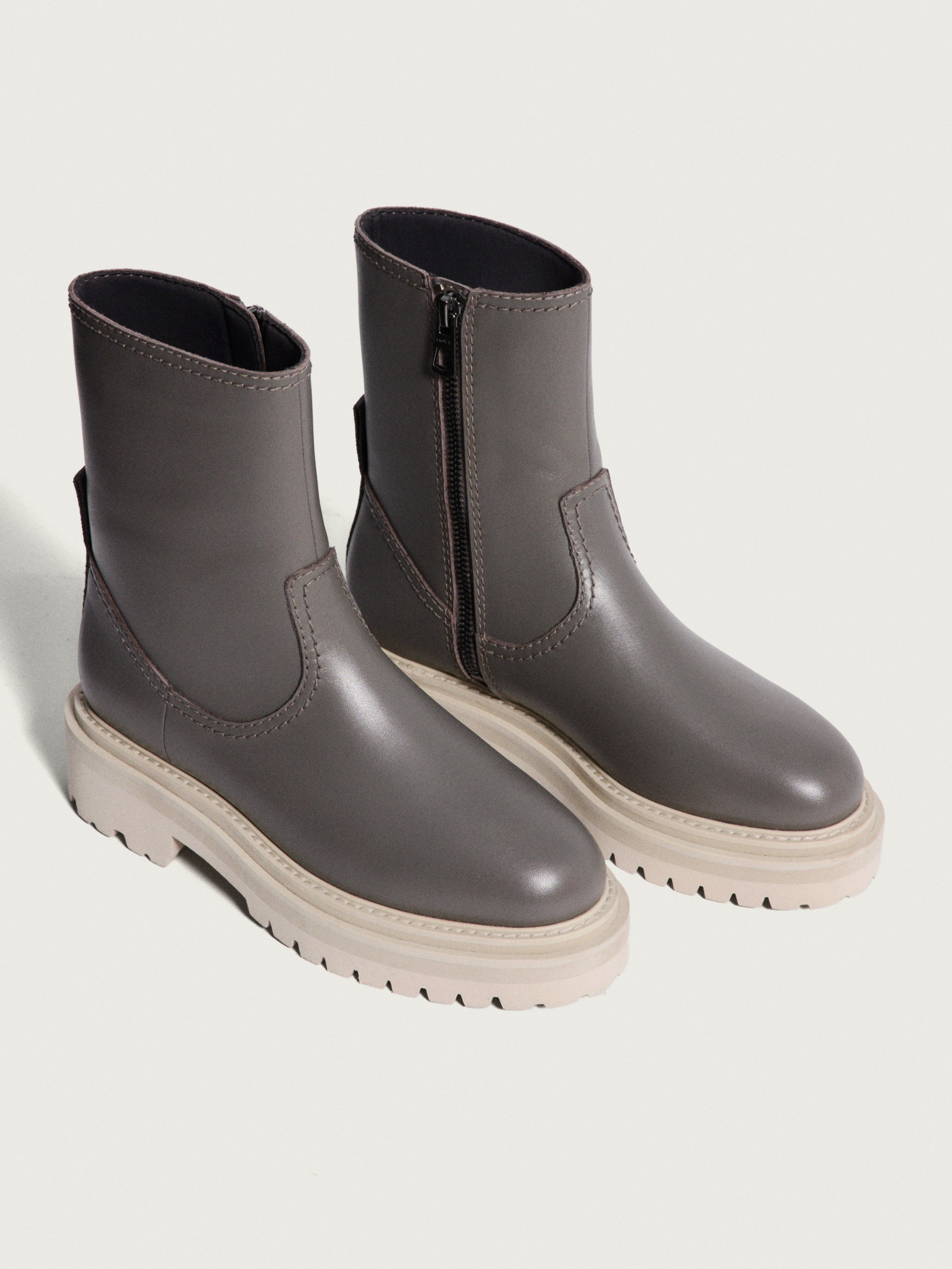 BOTA PIEL OFFICE GRIS