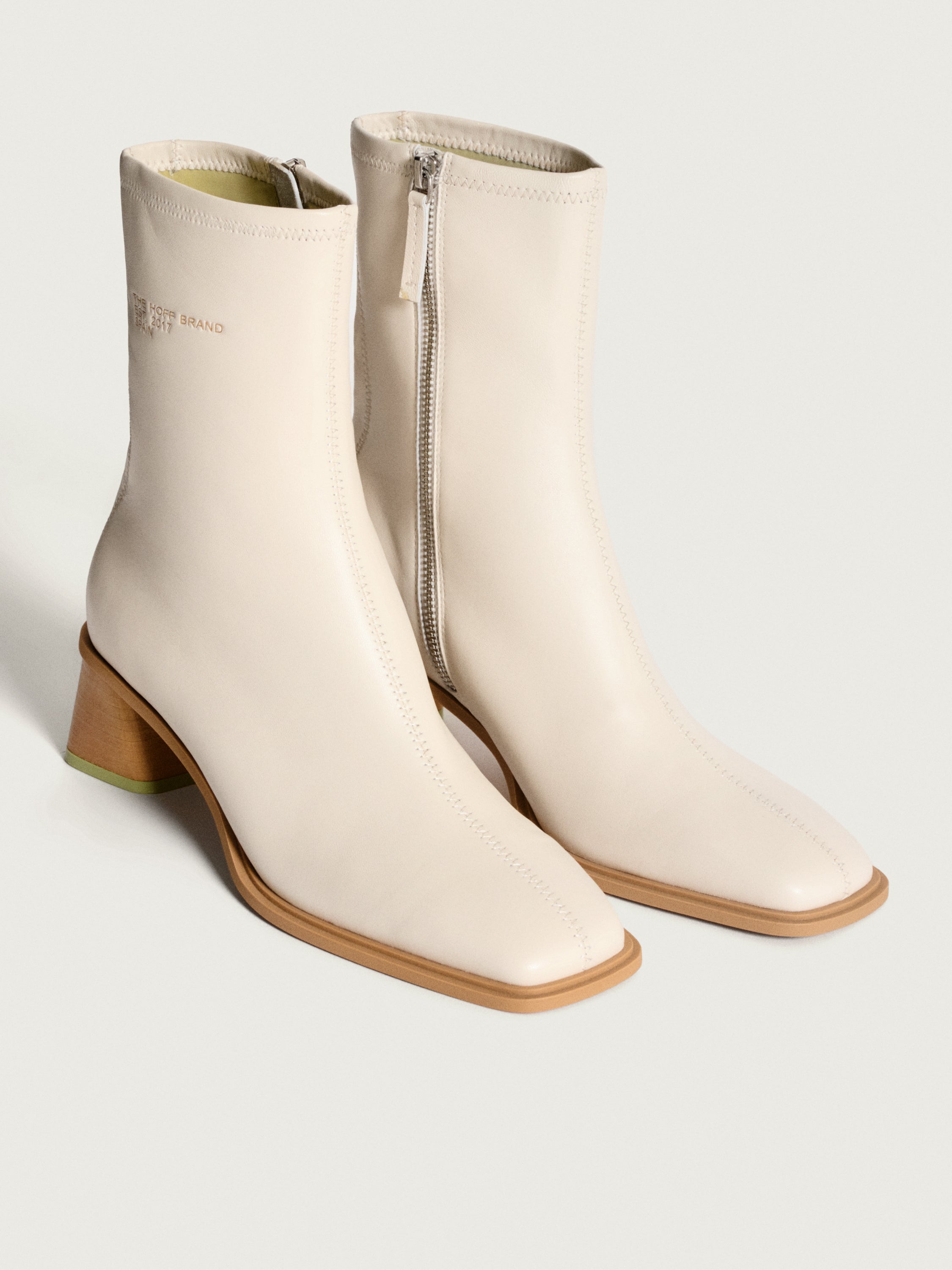 DATE OFF WHITE STIEFELETTE MIT ABSATZ