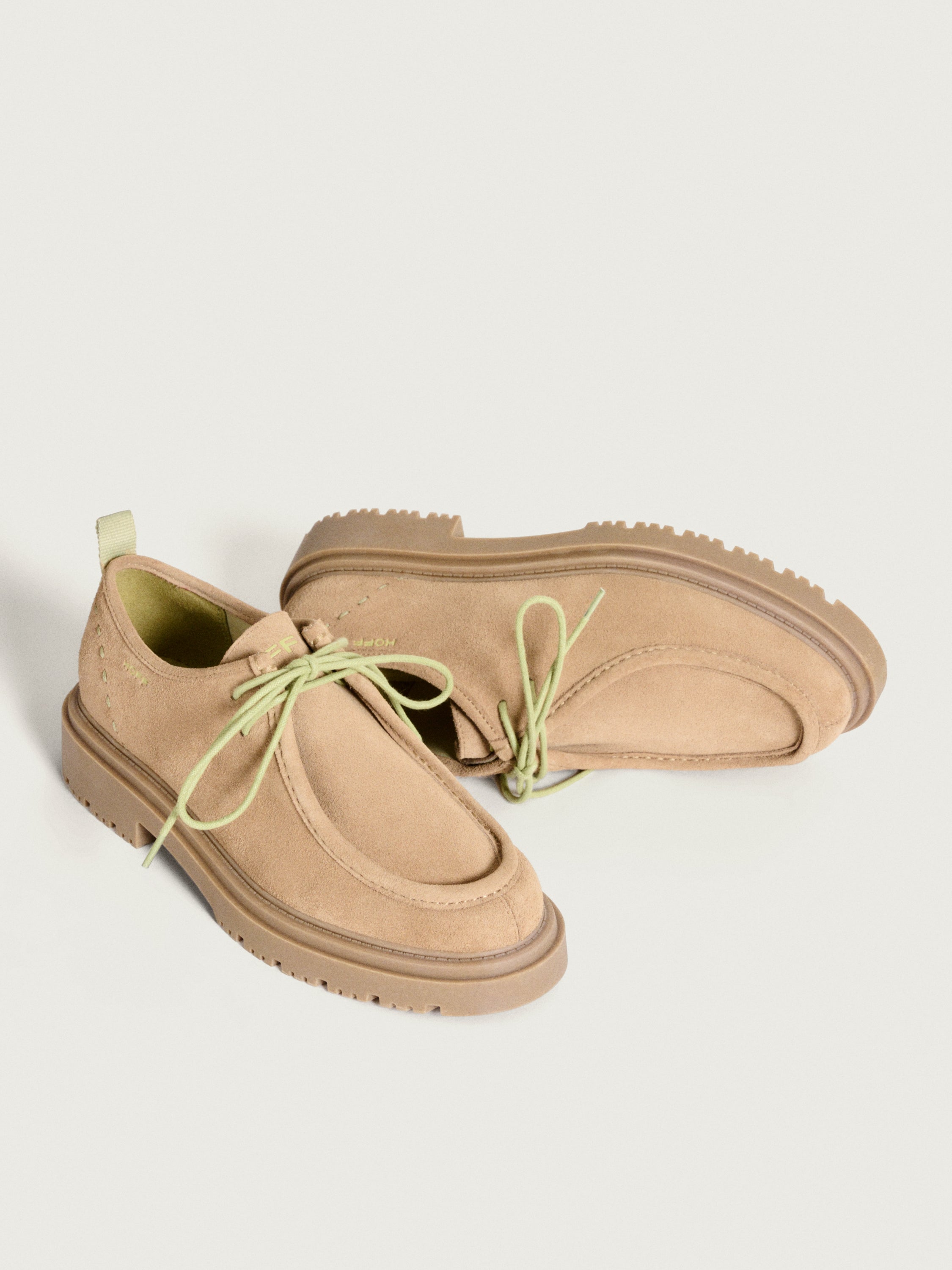 CONCERT TAUPE LOAFER