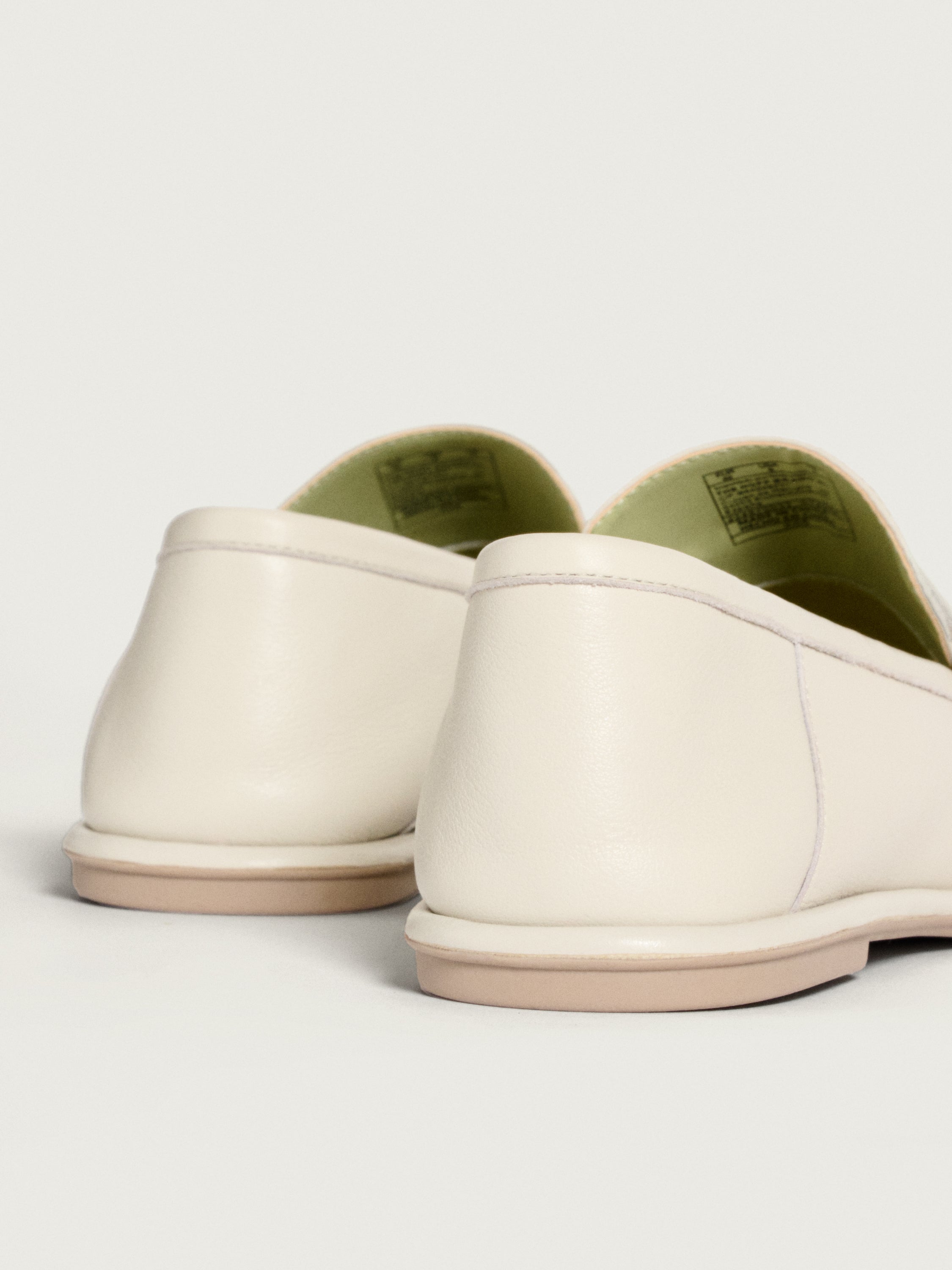 APOLLO OFF WHITE LOAFER